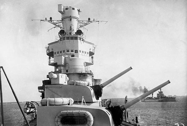 Italian Warship in 1942.Black And White Scanned print battleship photos stock pictures, royalty-free photos & images