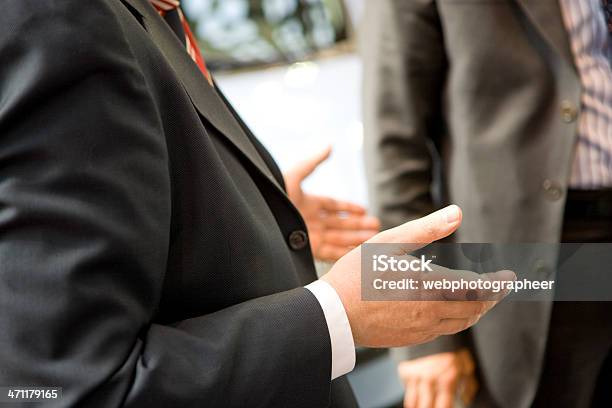 Hombre De Negocios Foto de stock y más banco de imágenes de Adulto - Adulto, Adulto de mediana edad, Bien vestido