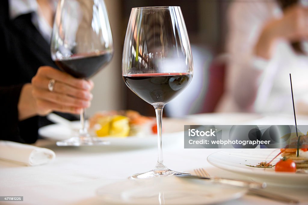 Vin rouge - Photo de Adulte libre de droits