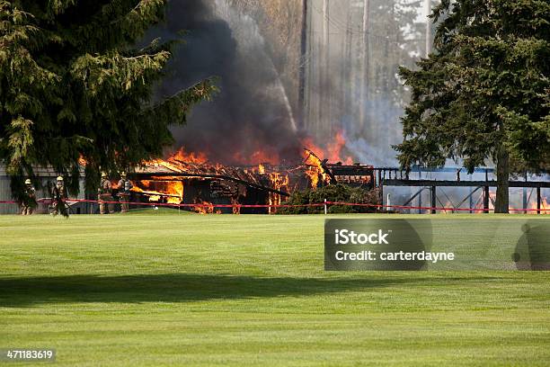 Ogień Na Pole Golfowe - zdjęcia stockowe i więcej obrazów Golf - Sport - Golf - Sport, Nieszczęście, Pole golfowe