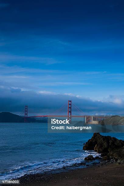 Photo libre de droit de Pont Du Golden Gate Depuis La Plage De China Beach Au Crépuscule banque d'images et plus d'images libres de droit de Baie de San Francisco