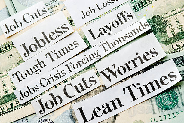 despedimentos, jobless, despedimentos ii - newspaper headline unemployment finance recession imagens e fotografias de stock