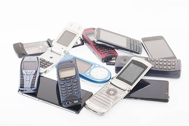 istock Old and new Mobile phones, smartphone 471193806
