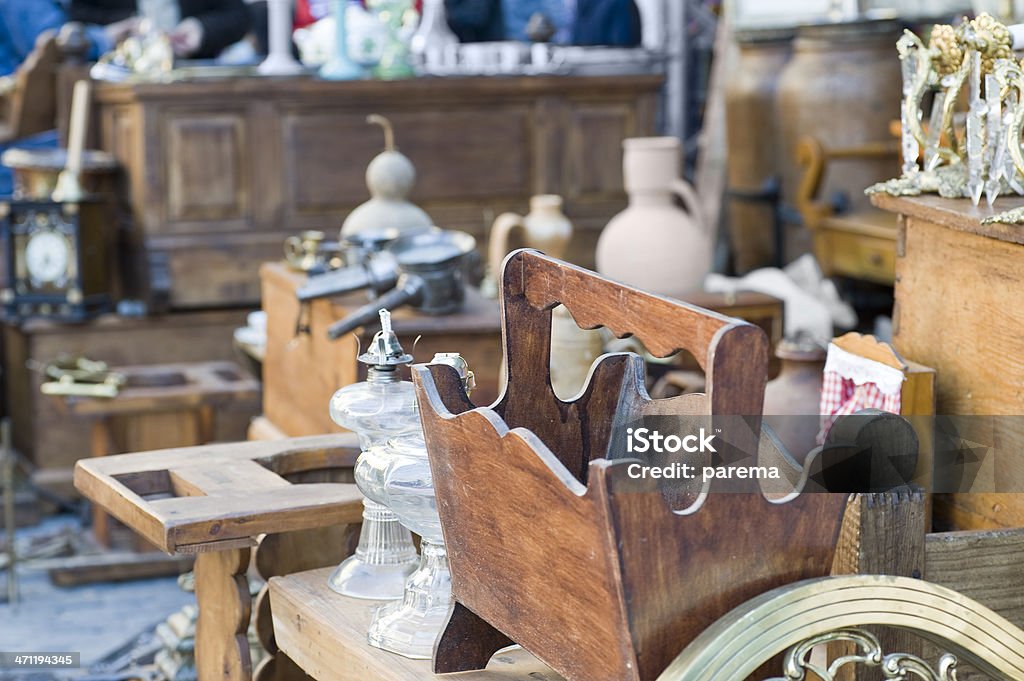 Marché aux puces - Photo de Vide-grenier libre de droits