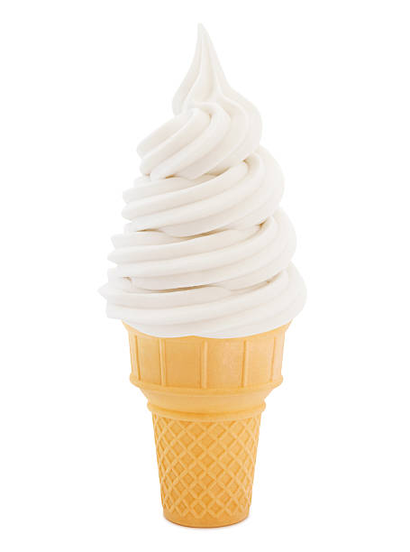 wanilia lód w waflu (z ścieżek) - ice cream cone ice cream vanilla ice cream isolated zdjęcia i obrazy z banku zdjęć