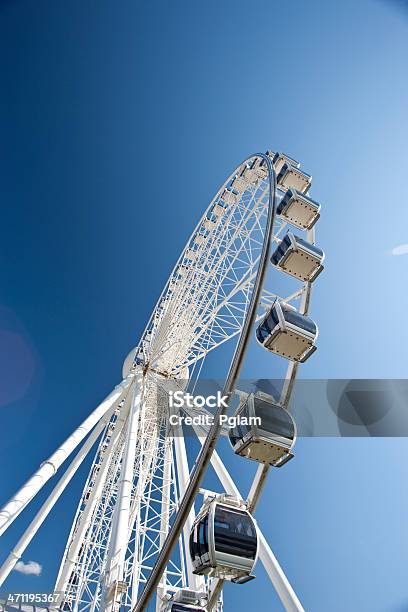 Photo libre de droit de Arc De La Grande Roue banque d'images et plus d'images libres de droit de Grande roue - Grande roue, Activité de loisirs, Attraction foraine - Équipement de loisirs