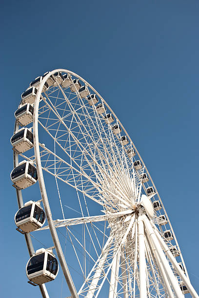 istock Arc of a ferris wheel 471195375
