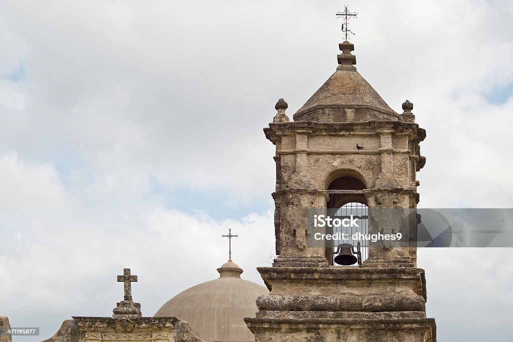 Torre com Sino de missão de San Jose, San Antonio, Texas - Foto de stock de Arcaico royalty-free