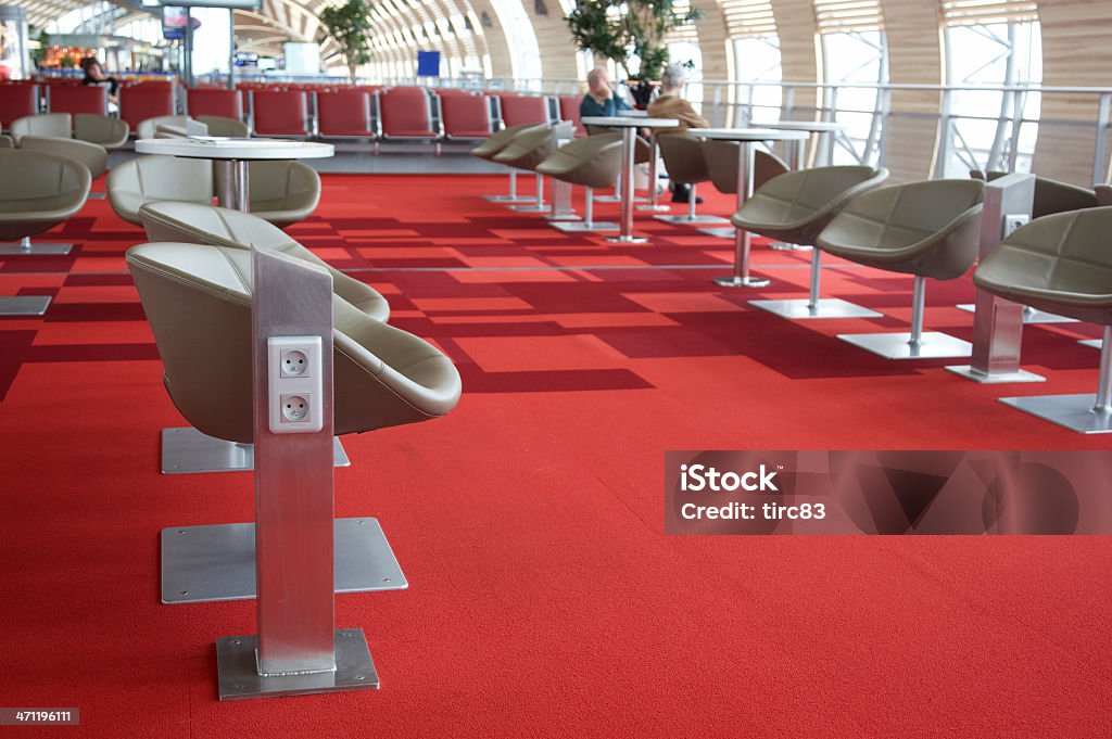 Зона отдыха в современной бар-гостиную аэропорта - Стоковые фото Аэропорт роялти-фри
