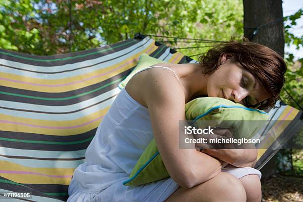 Sonhos E Agarrar - Fotografias de stock e mais imagens de Consolar - Consolar, Individualidade, Abraçar