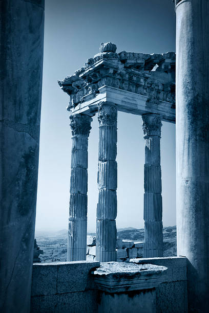 istock Temple of Trajan 471196669