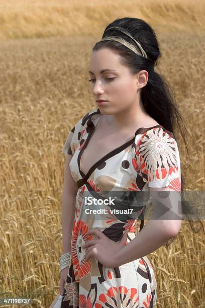 Bela Menina De - Fotografias de stock e mais imagens de Adulto - Adulto, Arte, Arte e Artesanato - Arte visual