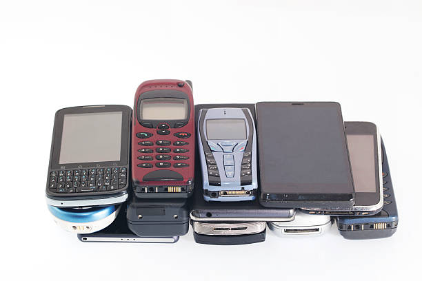 istock Old and new Mobile phones, smartphone 471204318
