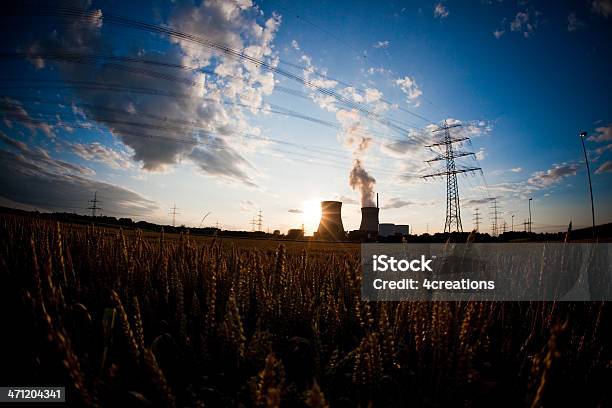 Kernkraftwerk Auf Sonnenuntergang Stockfoto und mehr Bilder von AKW-Reaktorbereich - AKW-Reaktorbereich, Abgas, Atomkraftwerk