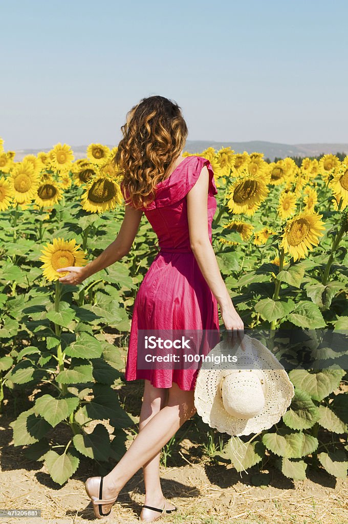 Entspannung mit Sonnenblumen - Lizenzfrei Eine Frau allein Stock-Foto
