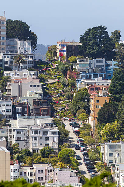 istock Lombard Street 471206250