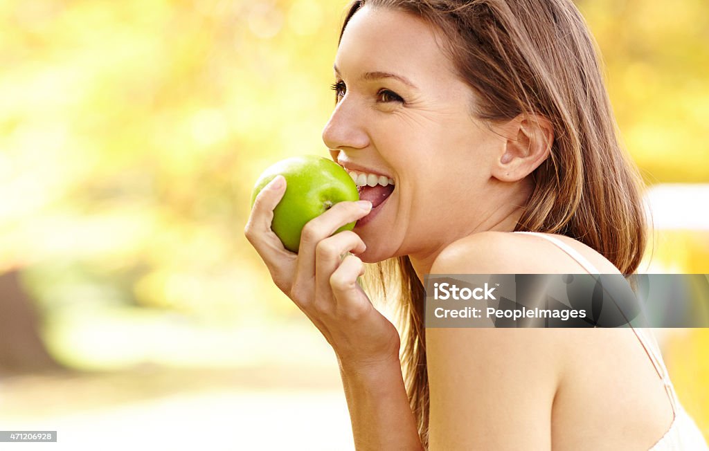 Es ist mehr als nur ein apple. - Lizenzfrei Essen - Mund benutzen Stock-Foto