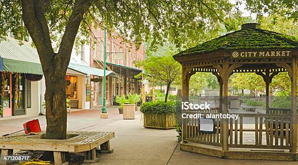 Savannah Ga Widok Na Miasto Rynku Wcześnie Rano - zdjęcia stockowe i więcej obrazów Bez ludzi - Bez ludzi, Fotografika, Horyzontalny