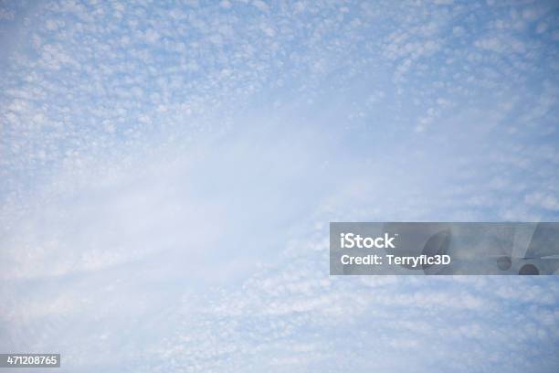 Cirrocumulus Chmury Z Kopii Przestrzeni - zdjęcia stockowe i więcej obrazów Bez ludzi - Bez ludzi, Biały, Chmura