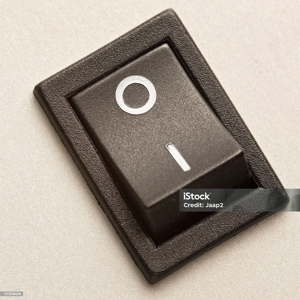 Macro close-up of Interruptor de alimentación, botón de ordenador parte posterior - Foto de stock de Encender o apagar libre de derechos