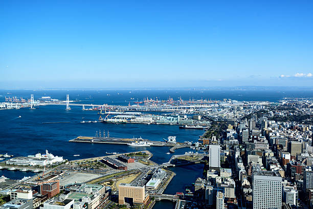 横浜のみなとみらい 21 - marin tower ストックフォトと画像
