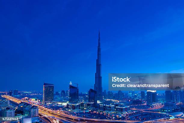 Innenstadt Von Dubai Stockfoto und mehr Bilder von Abenddämmerung - Abenddämmerung, Anzünden, Arabien