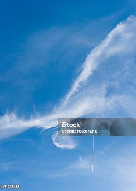 Cirrus Nuvole Nel Cielo Immagine Taglia Xxxl - Fotografie stock e altre immagini di Ambiente - Ambiente, Cielo, Cirro