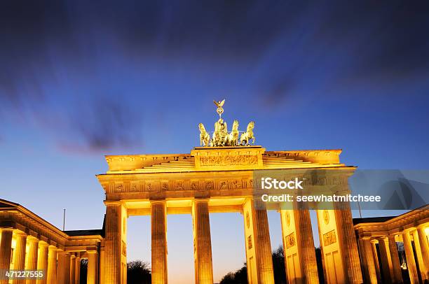 Brandenburg Gate In Berlin Stockfoto und mehr Bilder von Alt - Alt, Architektonische Säule, Architektonisches Detail