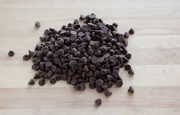 istock Mini Semi-Sweet Chocolate Chips in a Pile 471227581