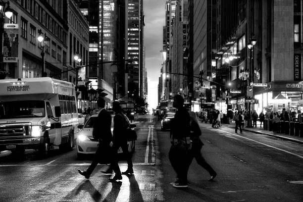 das nachtleben - rush hour commuter shadow focus on shadow stock-fotos und bilder