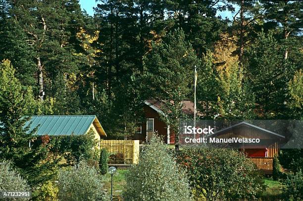 Foto de Chalés e mais fotos de stock de Cabana - Casa - Cabana - Casa, Casa, Cultura escandinava