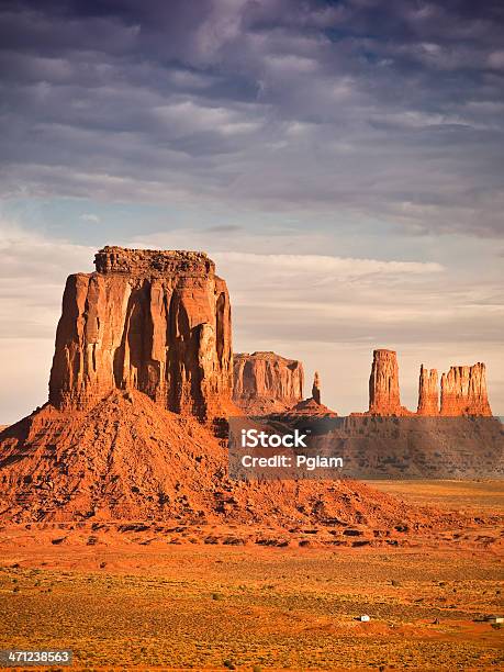 Foto de Monumento Do Parque Da Tribo Do Vale e mais fotos de stock de Arizona - Arizona, Aventura, Beleza natural - Natureza