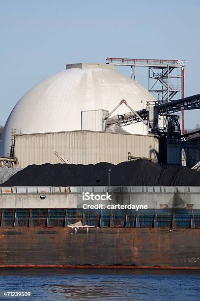 Foto de Concreto Fábrica De Cimento Ou Heavy Industry Fabricação e mais fotos de stock de Céu - Fenômeno natural