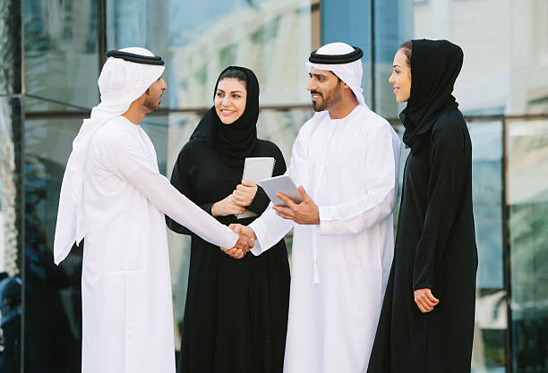 istock Men and women business networking 471239670