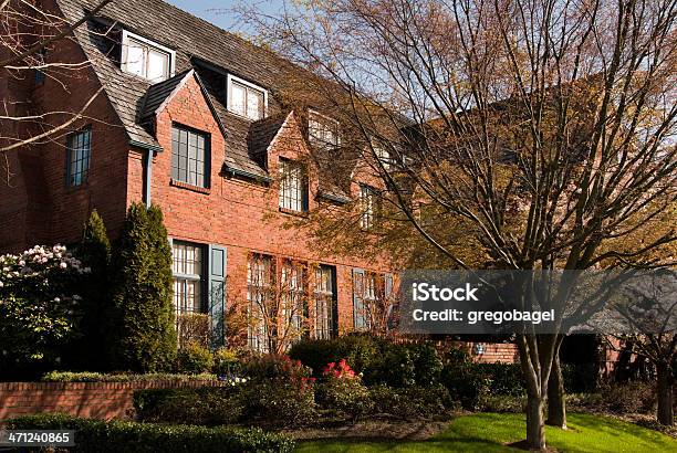 Foto de Greek House e mais fotos de stock de Casa - Casa, Fraternidade, Sorority