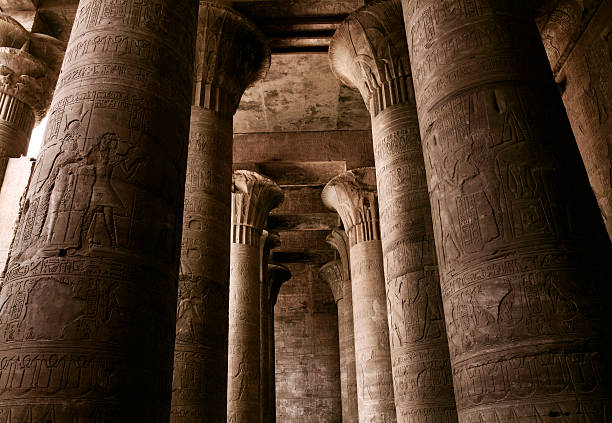 templo de horus - egypt egyptian culture column ancient egyptian culture fotografías e imágenes de stock