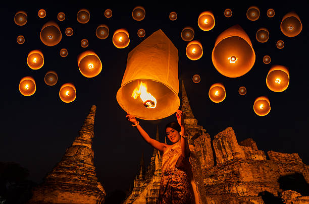 istock Thai woman with floating lamp in Ayuthaya 471247770