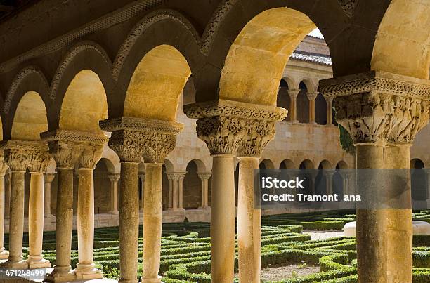 St Domingo Von Silos Romanisch Cloister Stockfoto und mehr Bilder von Architektur - Architektur, Bauwerk, Benediktinisch