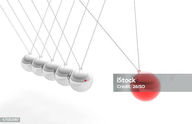 Newtons Cradle Mit Roten Kugel Individualität Konzept Xxxl Stockfoto und mehr Bilder von Aufprall