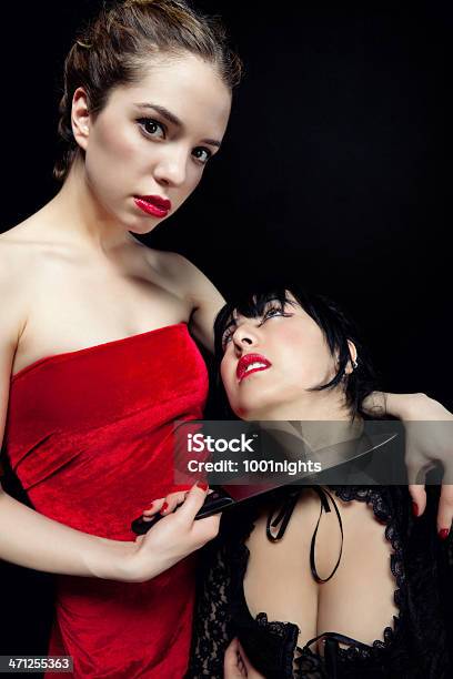Photo libre de droit de Deux Belles Femmes Gothique banque d'images et plus d'images libres de droit de Adulte - Adulte, Beauté, Cheveux bruns