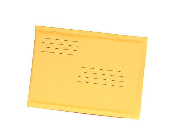 szara koperta z folią bąbelkową - manilla envelope zdjęcia i obrazy z banku zdjęć