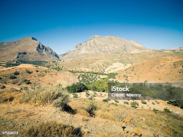 Photo libre de droit de Grèce Paysage Méditerranéen Avec Montagnes De La Crète banque d'images et plus d'images libres de droit de Agriculture