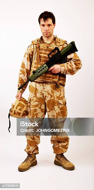 Soldado Robusta Foto de stock y más banco de imágenes de Personal militar - Personal militar, Soldado - Ejército de Tierra, Cultura británica