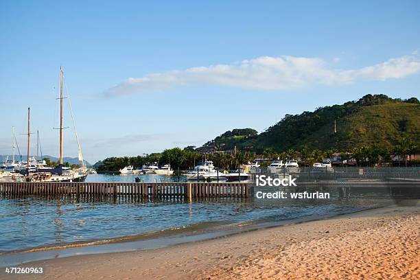 Photo libre de droit de Plage banque d'images et plus d'images libres de droit de Bateau à voile - Bateau à voile, Bleu, Brésil