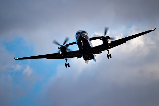 istock Turbo Prop Coming in for Landing 471266665
