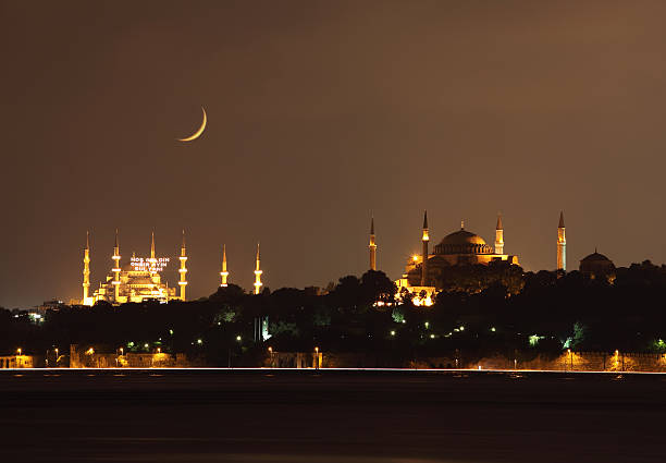 istock Blue mosque and Hagia Sofia in Ramadan 471269325