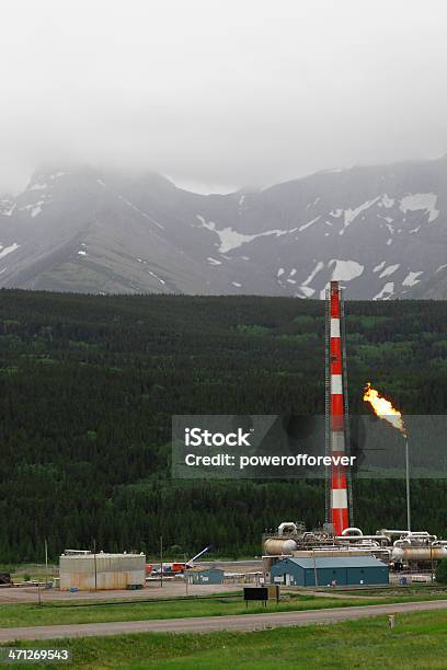 Photo libre de droit de Raffinerie De Gaz Naturel banque d'images et plus d'images libres de droit de Alberta - Alberta, Arbre, Bâtiment vu de l'extérieur