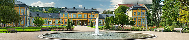 orangerie en gera, turingia alemania - autuum photos et images de collection