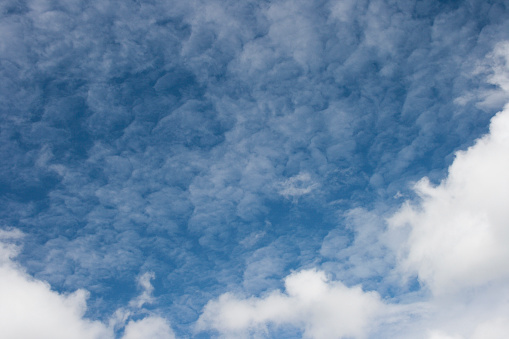 Bobbly cloudscape.