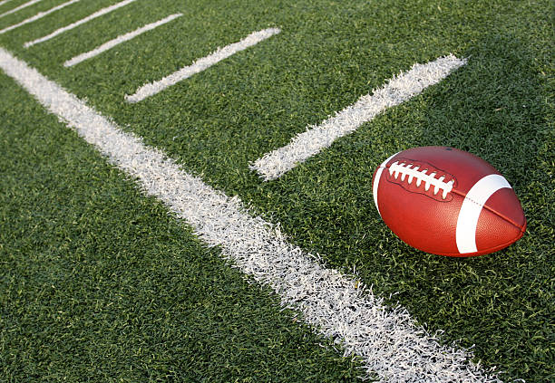 istock Football and yard lines 471291519
